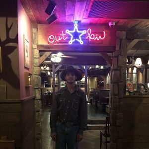 Meet your Posher, Cody